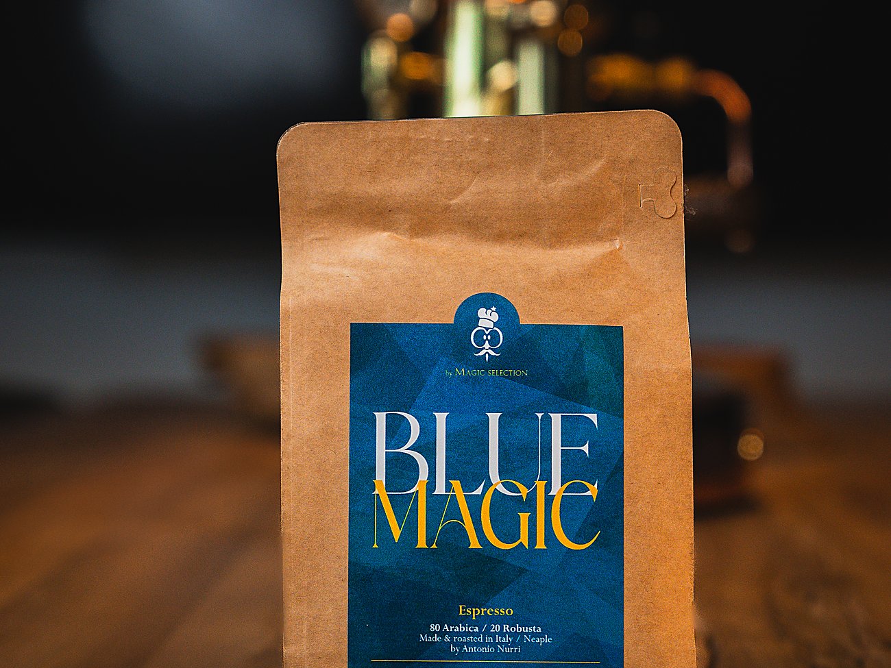 Blue Magic Espresso 250 g Packung neben der 1000 g Packung